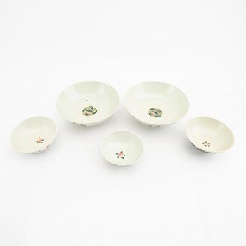 Skålar 11 st samt fat 5 st KIna sent 1800-tal porslin.