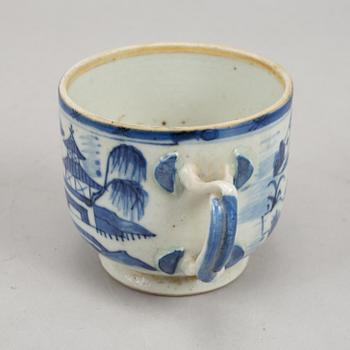 A set of five blue and white equelles, Qing dynasty, 19th Century. (2+3).