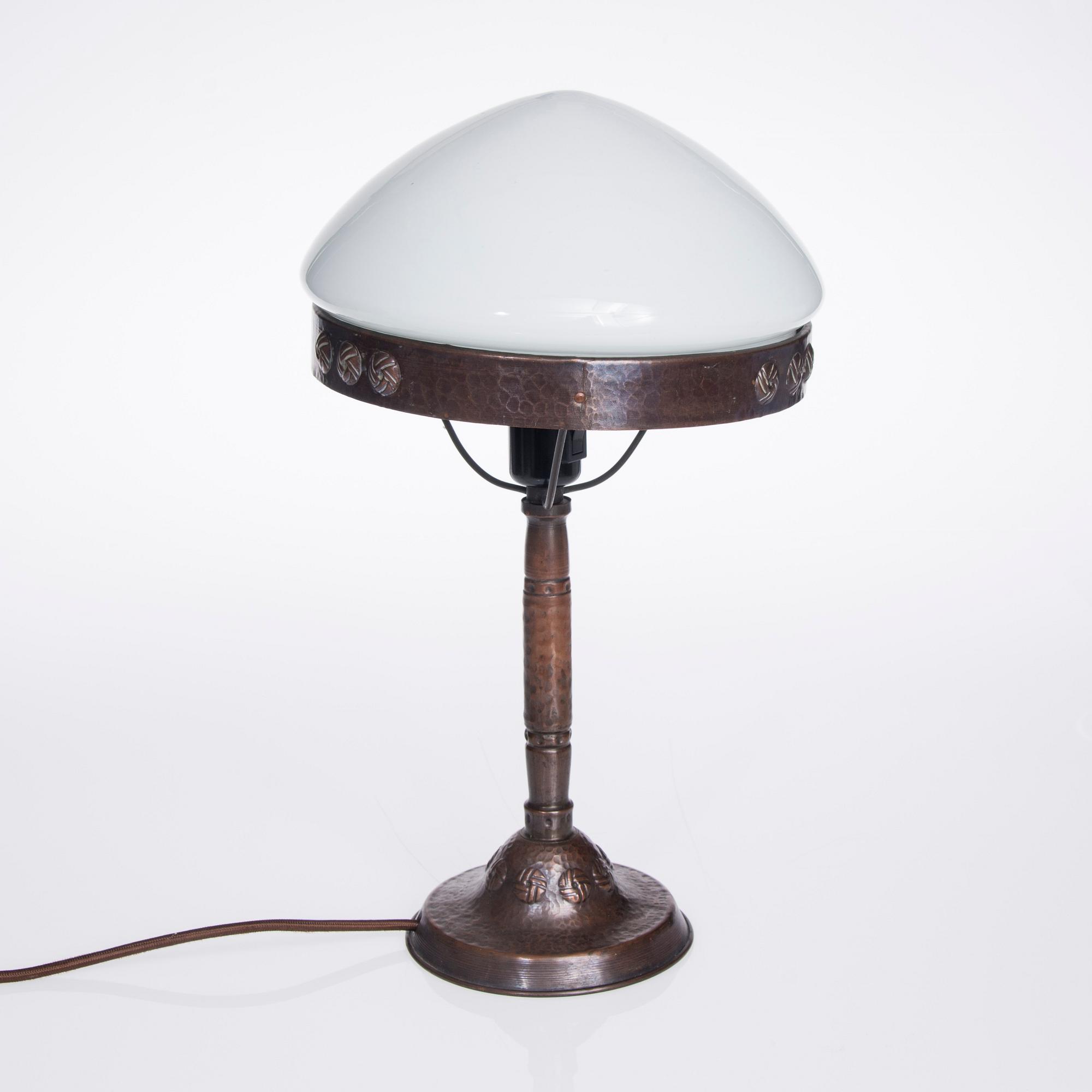 BORDSLAMPA, jugend, tidigt 1900-tal.