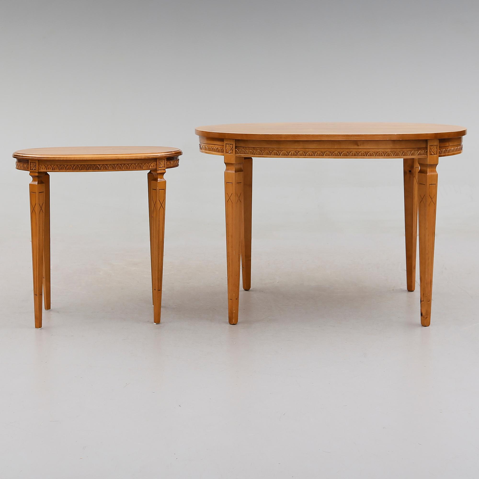 BORD, 2 st, 1900-talets andra hälft.