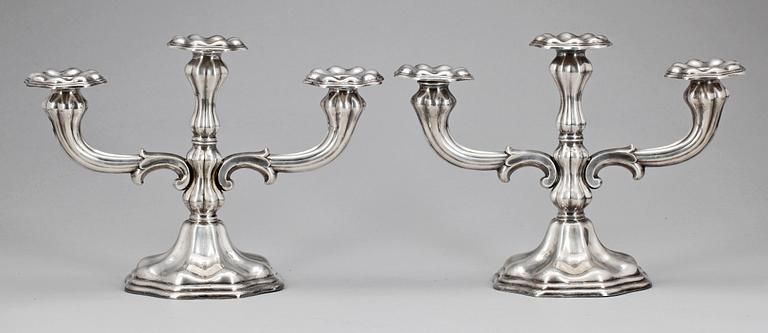 KANDELABRAR, ett par, silver, C.G Hallberg, Stockholm, 1938.