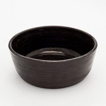 Marita Lybeck, A ceramic bowl, signed ML.