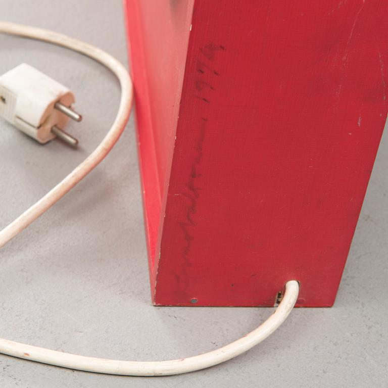 OSMO VALTONEN, motor, träfiberplatta, akryl, signerad och daterad 1974.