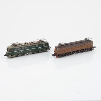 Fleischmann,two scale model locomotives, gauge H0.