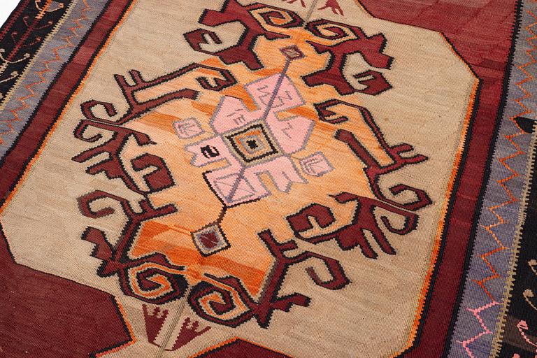 Rug, semi-antique Turkish Kilim, approx. 385 x 200 cm.