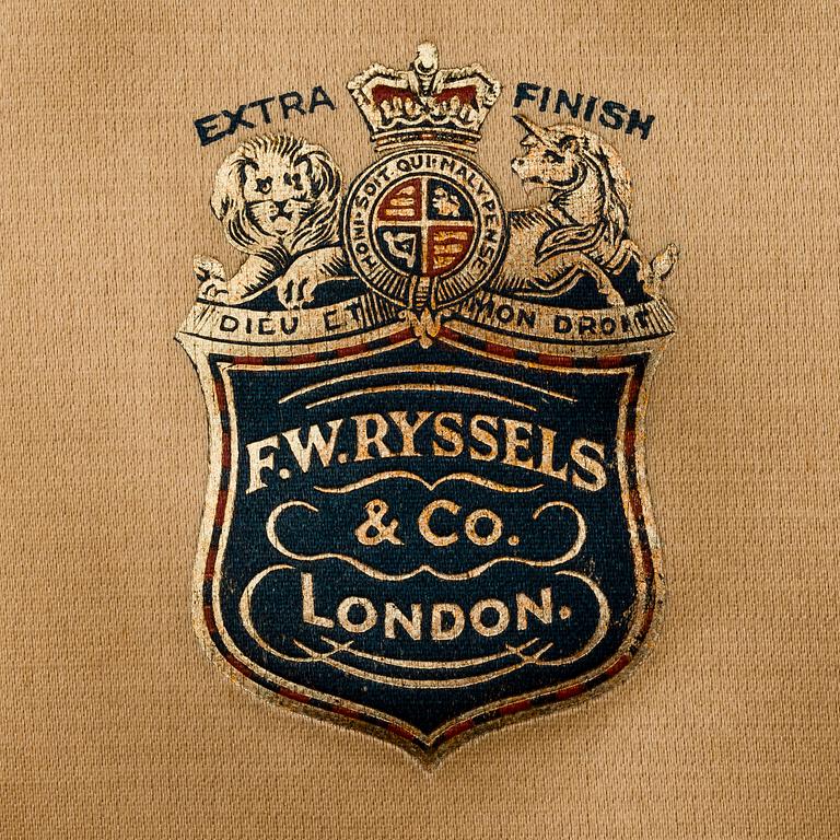 PLOMMONSTOP, svart, F.W.Ryssels & Co London, 1900-talets första hälft.