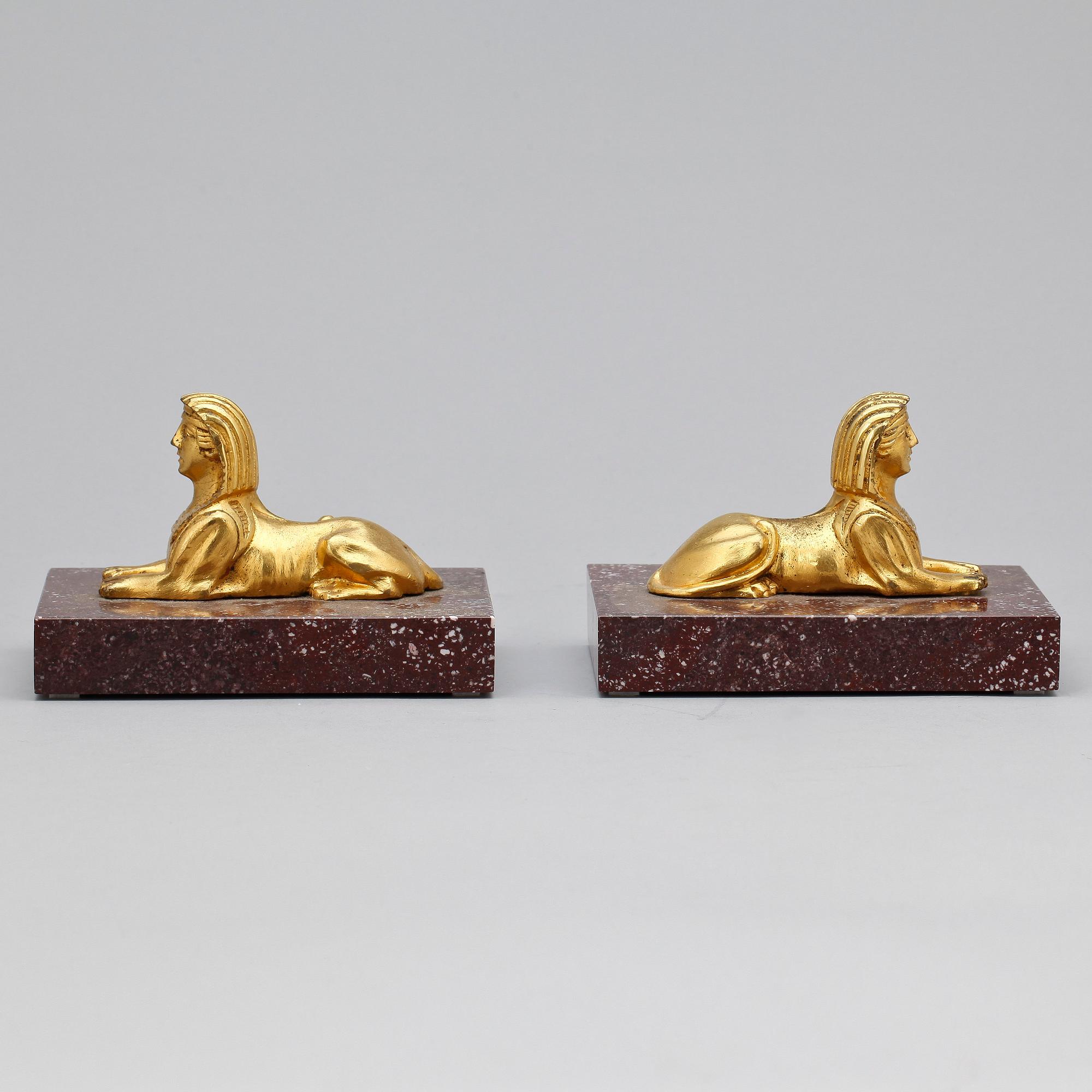 BREVPRESSAR, ett par, Porfyr och mässing, 1800-tal.