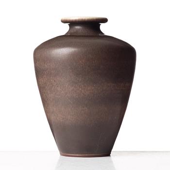 Berndt Friberg, a stoneware vase, Gustavsberg studio, Sweden 1965.