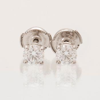 Tiffany & Co, örhängen ett par 950 platina samt runda briljantslipade diamanter.