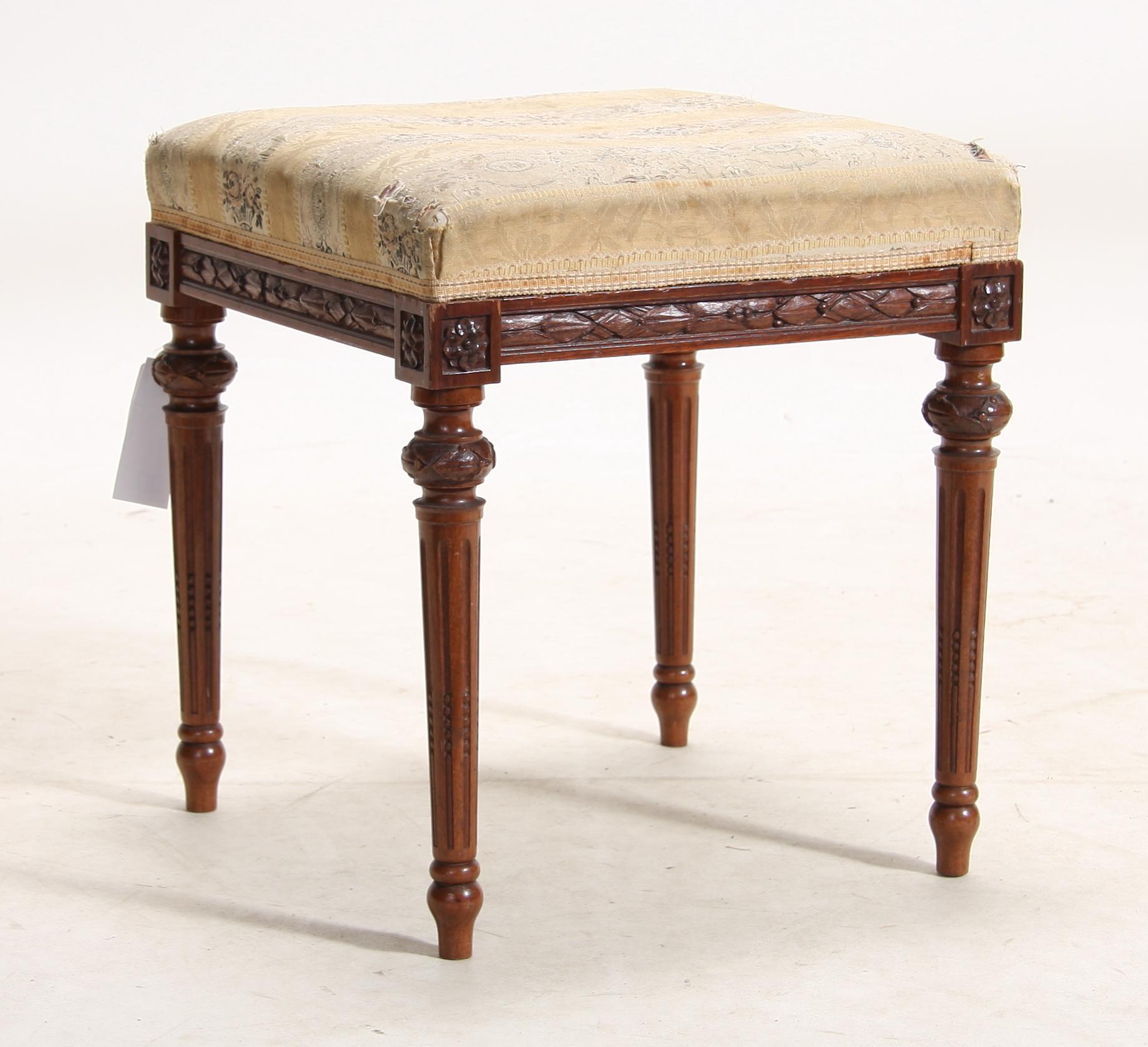 TABURETT, gustaviansk stil, 1900-tal.