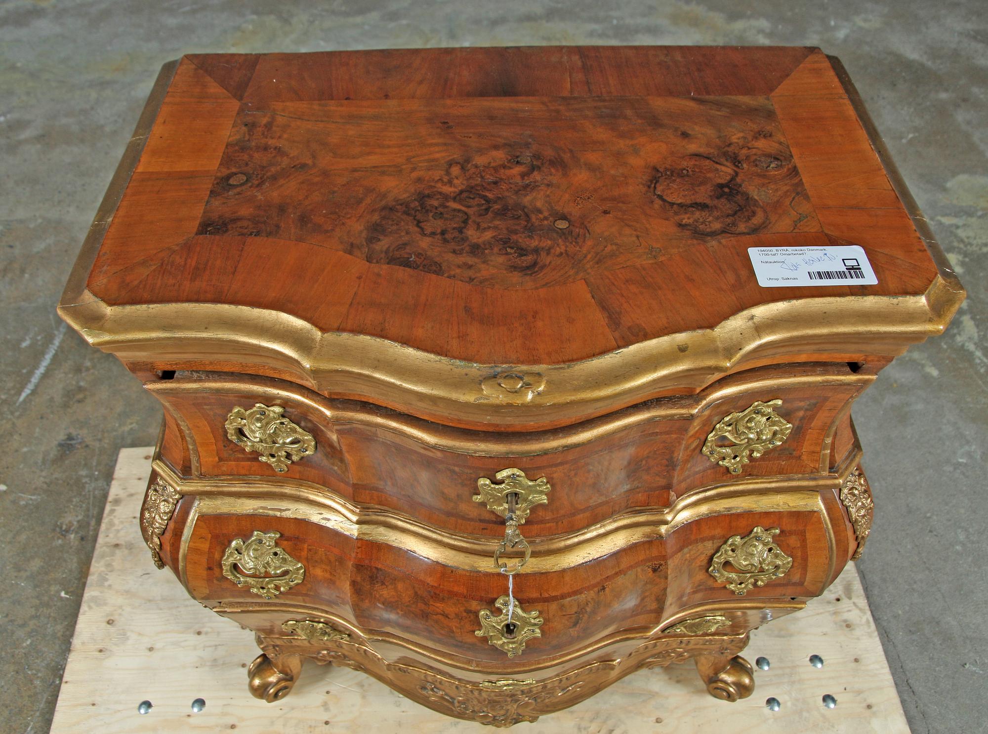 BYRÅ, rokokostil, 1800-1900-tal.