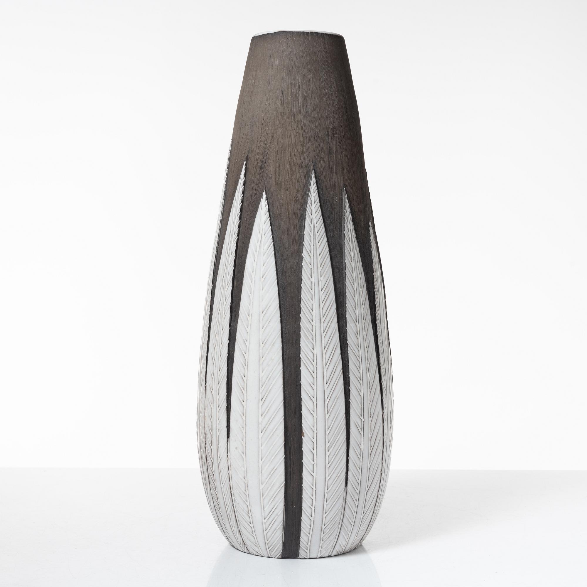 Anna-Lisa Thomson, golvvas, "Paprika", Upsala-Ekeby.