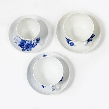 A Royal Copenhagen 'Blå blomst' part service, Denmark, 20th century. (44 pieces).