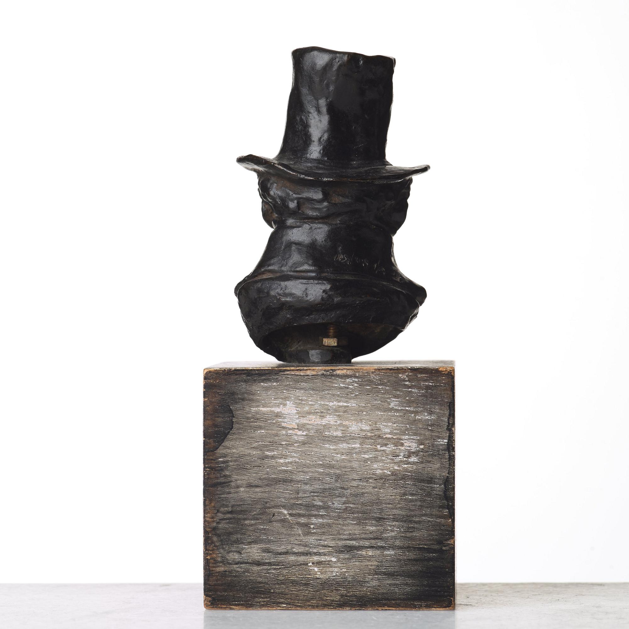 Honoré Daumier Efter, Man med hög hatt.