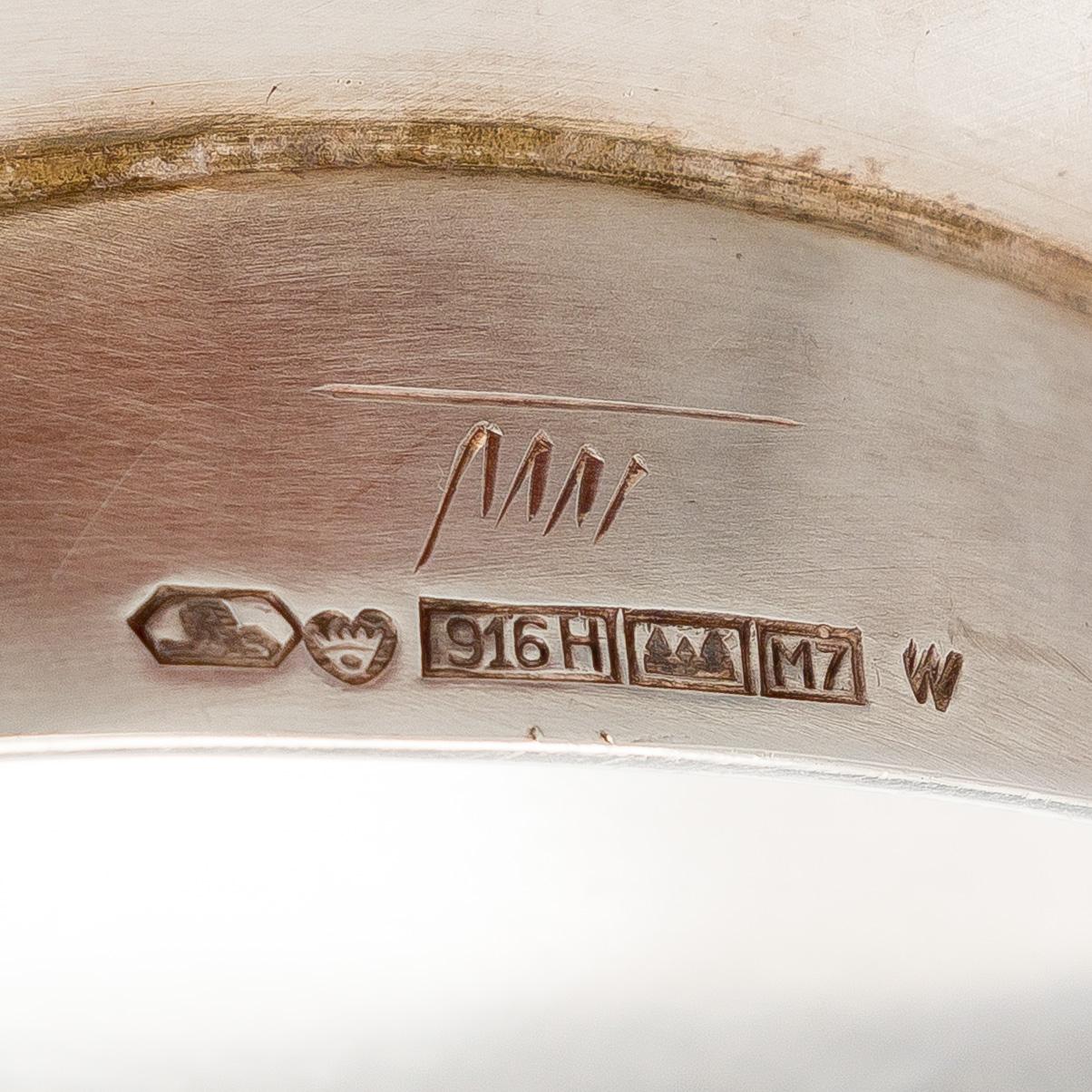 Tapio Wirkkala, breadbasket/ bowl, silver and teak, maker's mark TW, Kultakeskus, Hämeenlinna 1965.