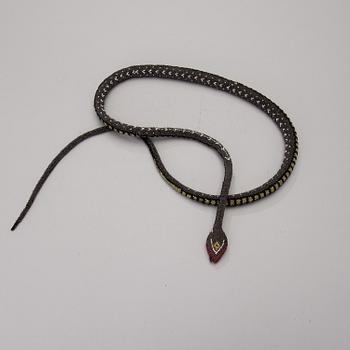 DEKORATIONSFÖREMÅL / HALSBAND, orm, 1900-talets första hälft.