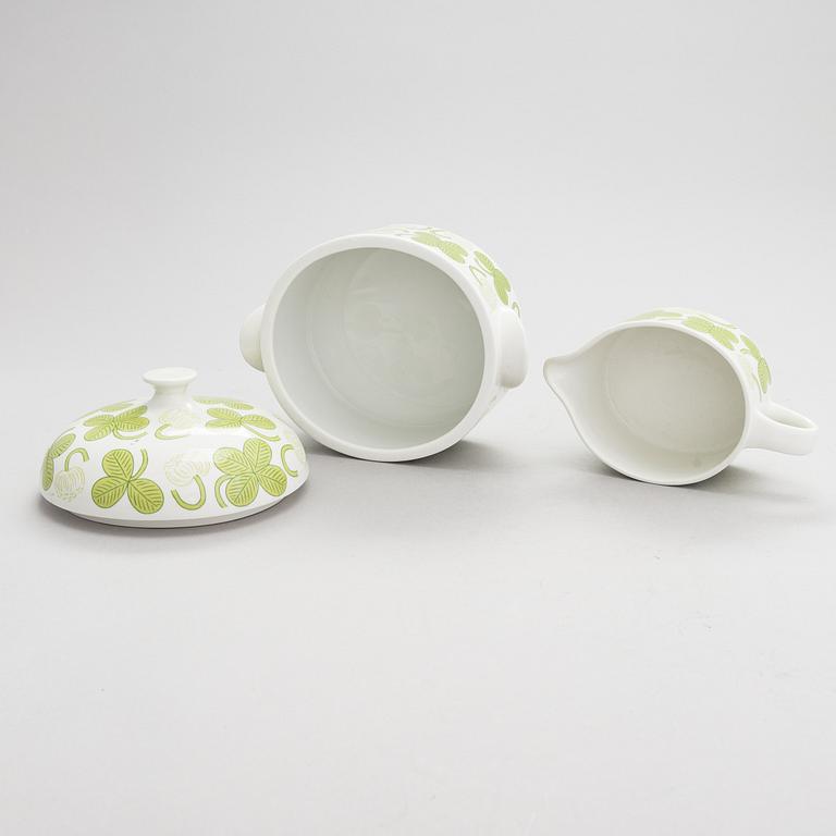 Birger Kaipiainen, A 41 pcs 'Clover' porcelain dish. Arabia, Finland.