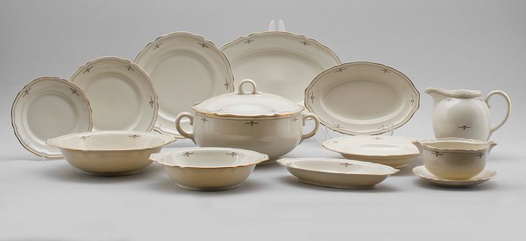 SERVISPORSLIN, 57 delar, Hackefors, 1900-talets mitt.