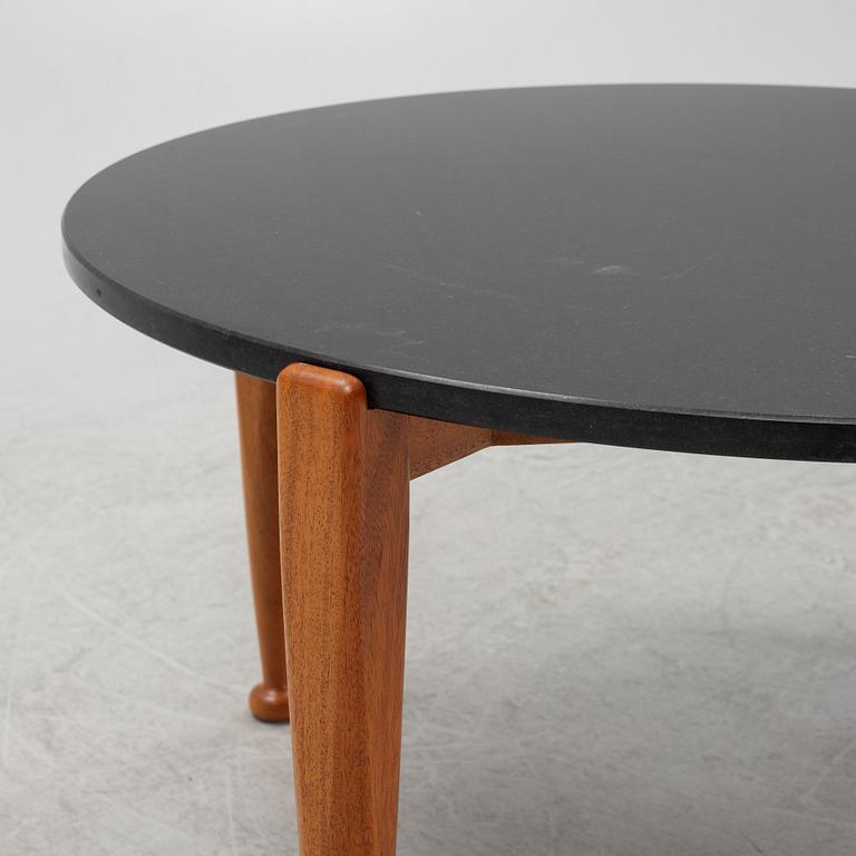 Josef Frank, soffbord, modell "965", Firma Svenskt Tenn.