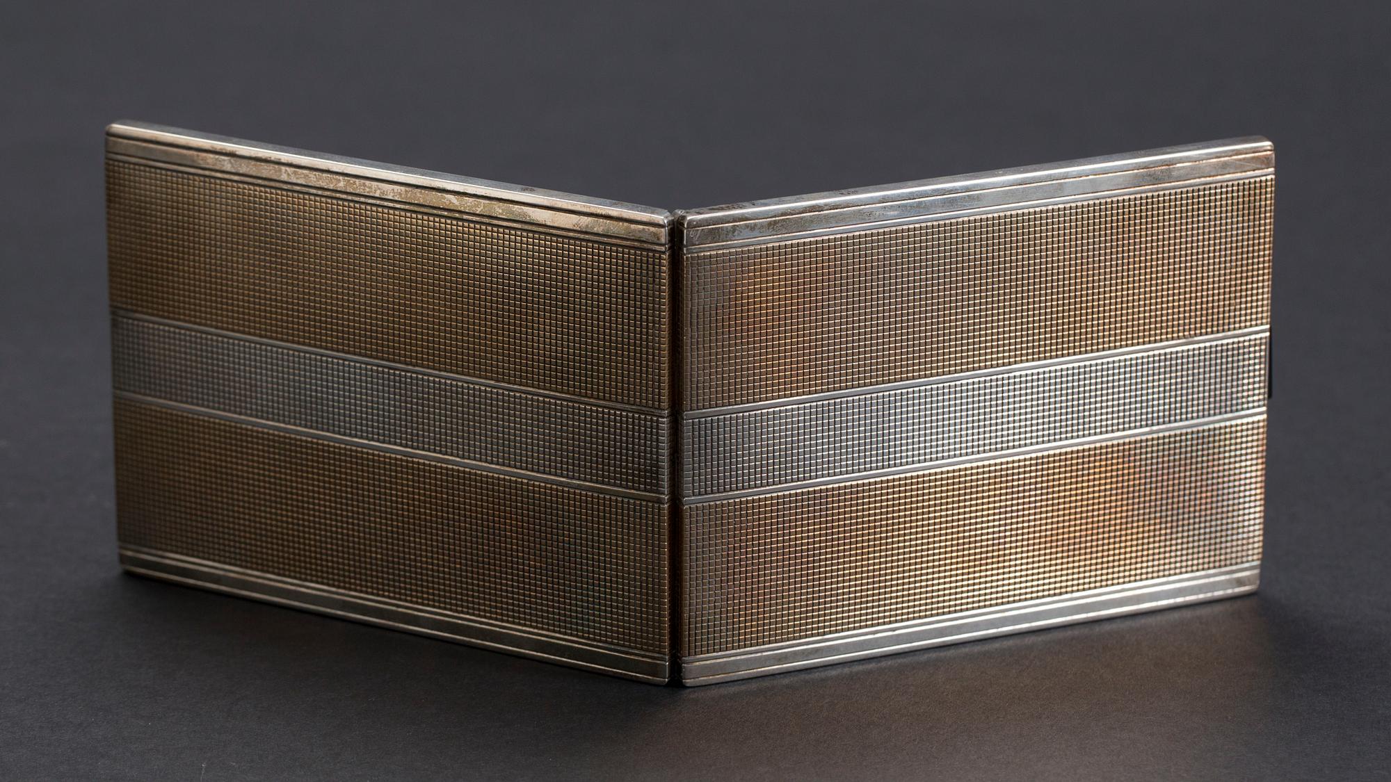 CIGARETTETUI, silver, Frankrike, svenska importstämplar. Vikt ca 148 g.