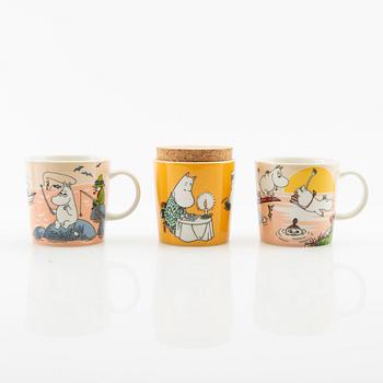 Cups 8 pcs and jar with lid Moomin characters/ Mumin Arabia Finland.