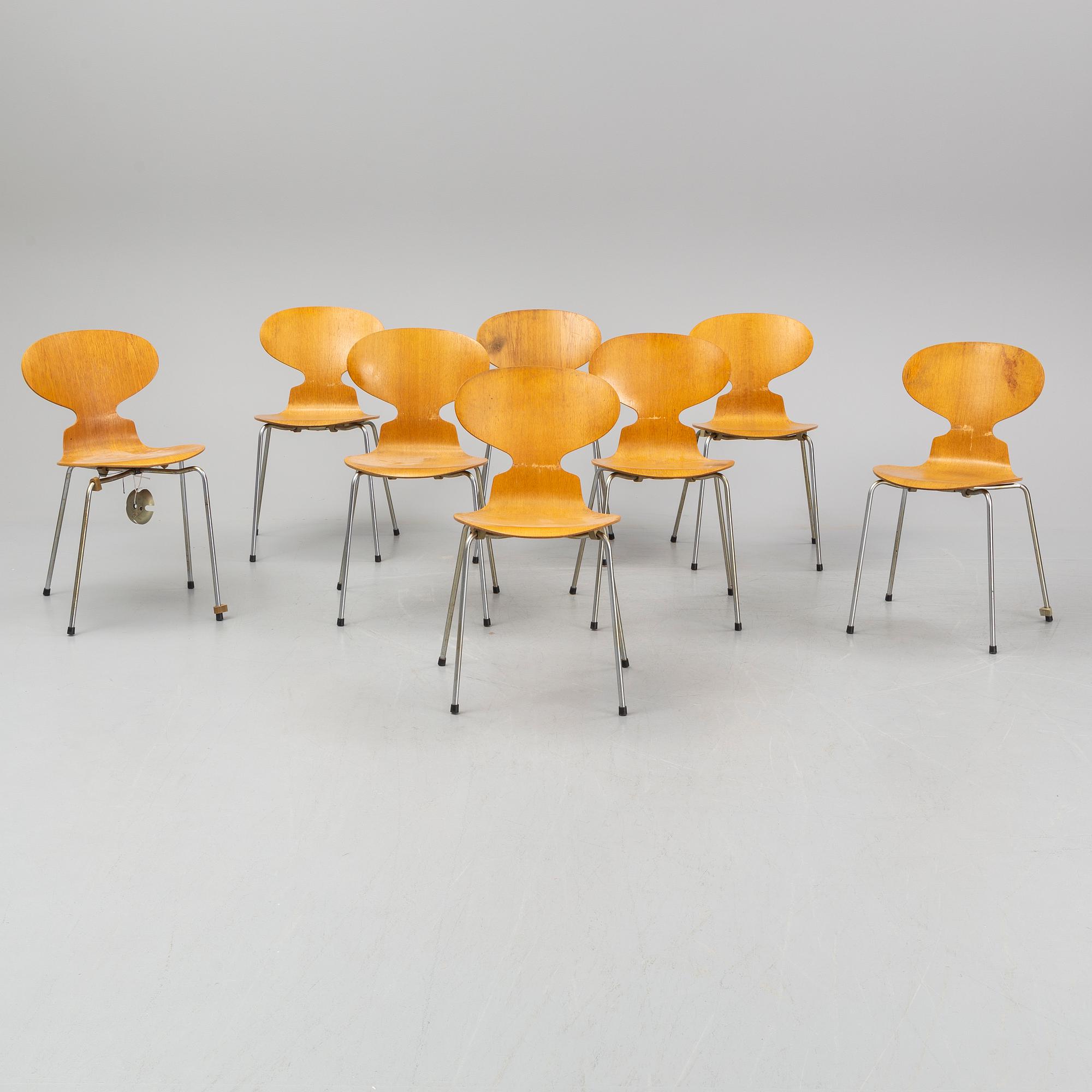 ARNE JACOBSEN, a set of 8 1960's 'Myran' chairs for Fritz Hansen.
