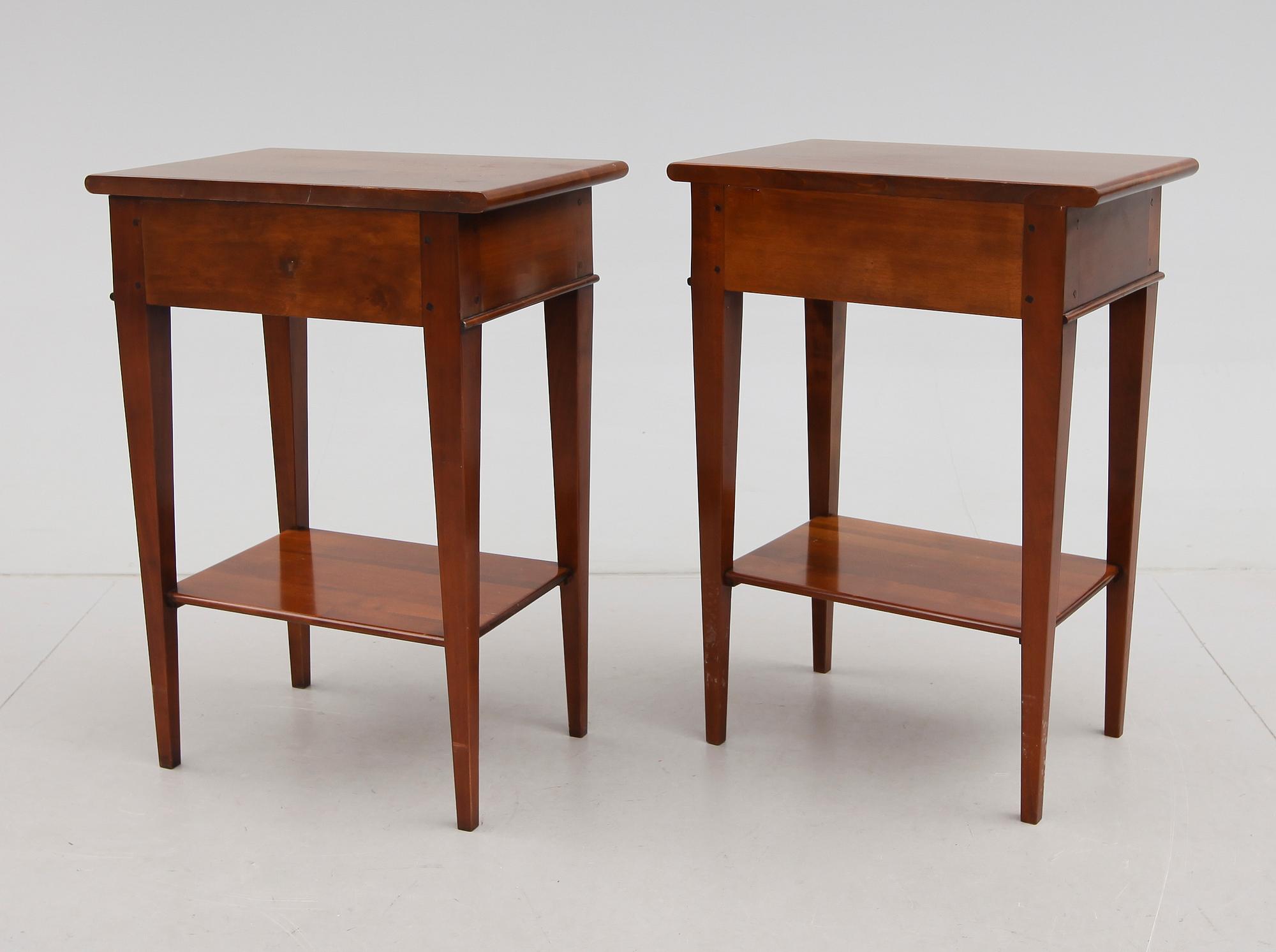 SÄNGBORD, 1 par, Richelieu, Frankrike, 1900-talets andra hälft.