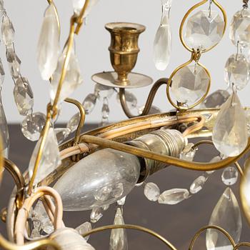 A Gustavian style chandelier, mid-20th Century.