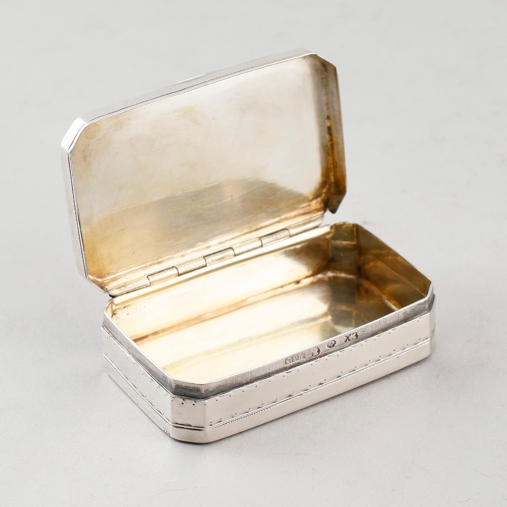 DOSA, silver, Carl Petter Lampa, Stockholm 1828. Vikt ca 58 gram.