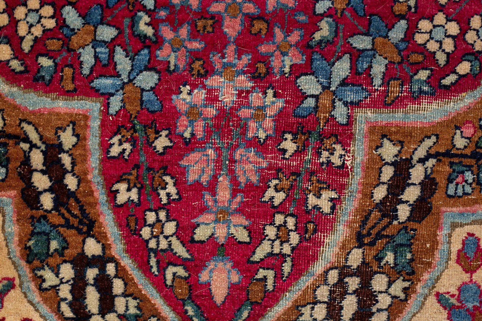 Matto, semi-antique Kerman, ca 457,5 x 317 cm.