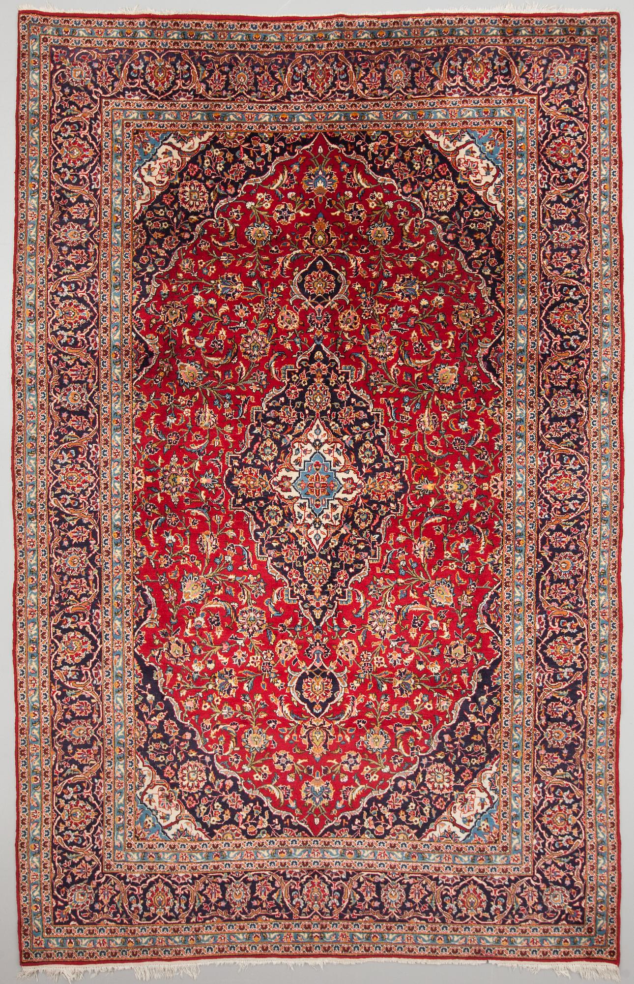 Matta. Old, Keshan, ca 390 x 248 cm.