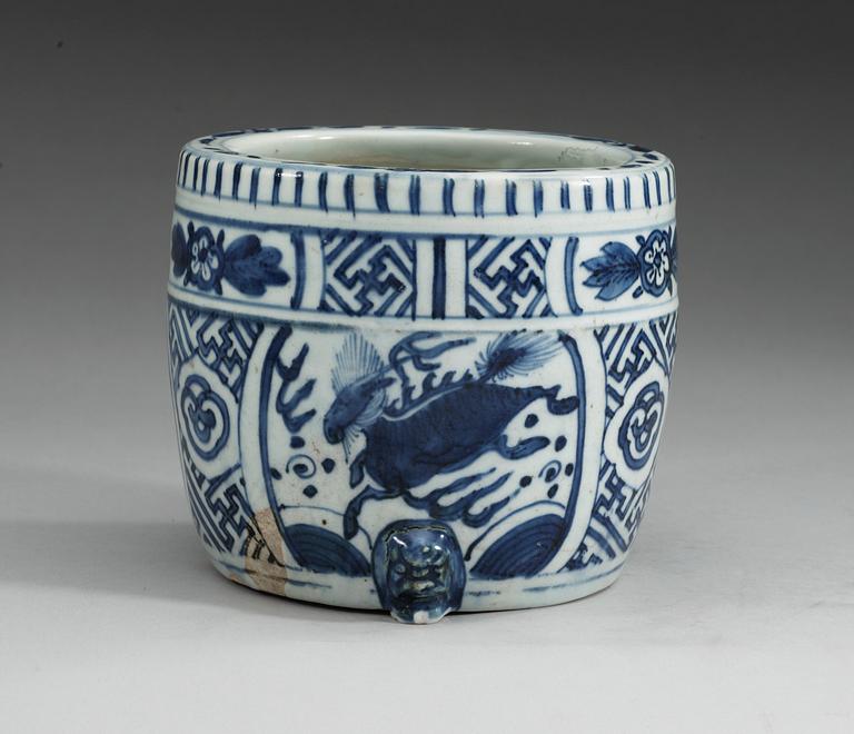 A blue and white tripod censer, Ming dynasty, Wanli (1573-1619).