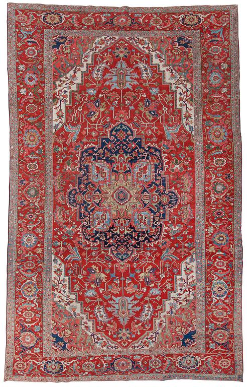 A CARPET. Semi-antique Heriz. 571 x 359,5 cm.