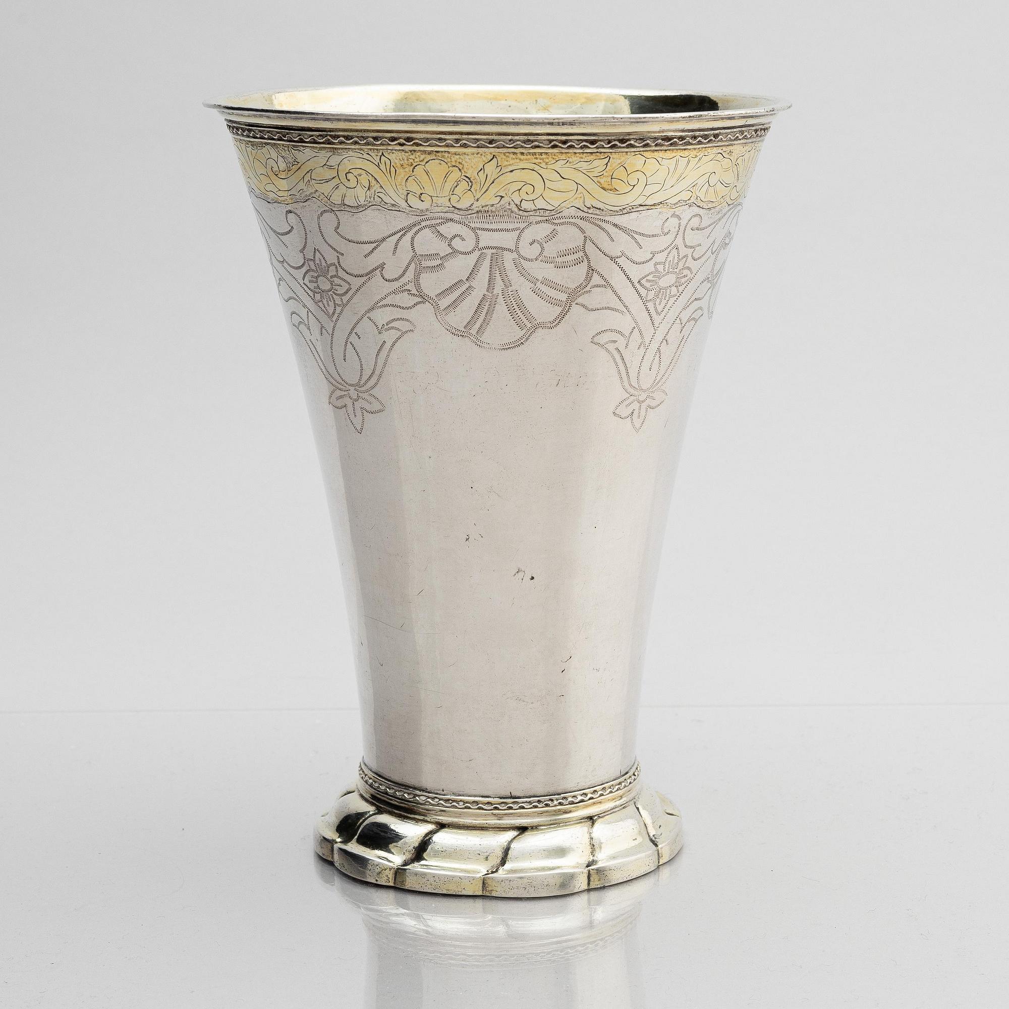 Petter Lund, bägare, delvis förgyllt silver, Stockholm 1755. Rokoko.