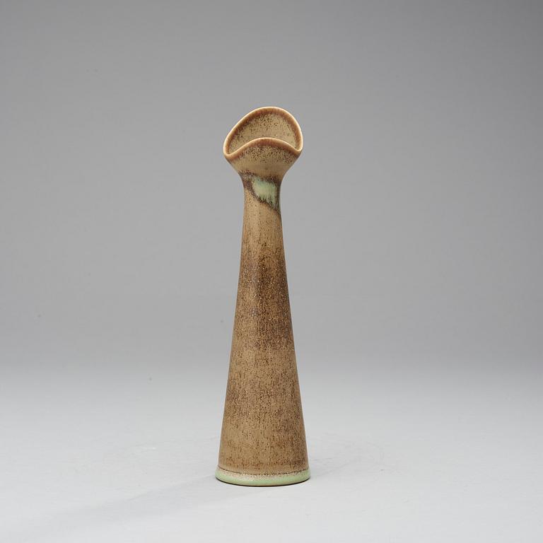 A Stig Lindberg stoneware vase, Gustavsberg 1960.