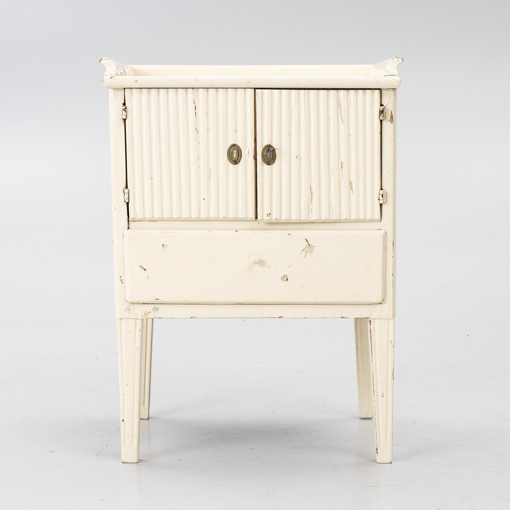 A bedside cabinet, 19th century.
