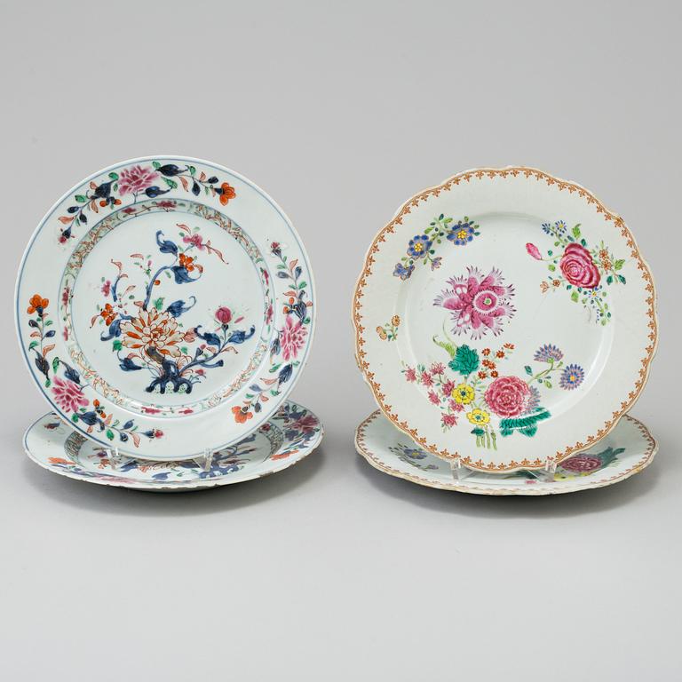 Six chinese 18th century plates in famille rose and blue and white.