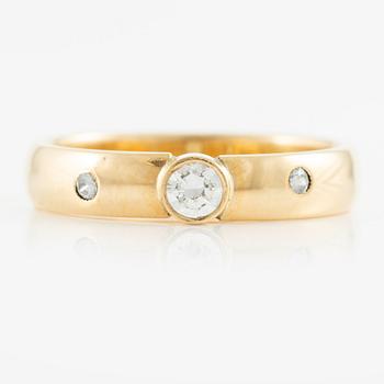 Jan-Christer Lundqvist, ring, 18K gold with faceted white stones, Skövde.