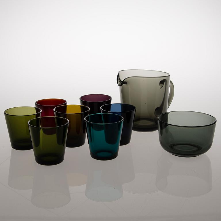 A glass jug 5601 and a bowl by Kaj Franck and seven  glasses from Nuutajärvi, Mid and latter half of the 20th Century.