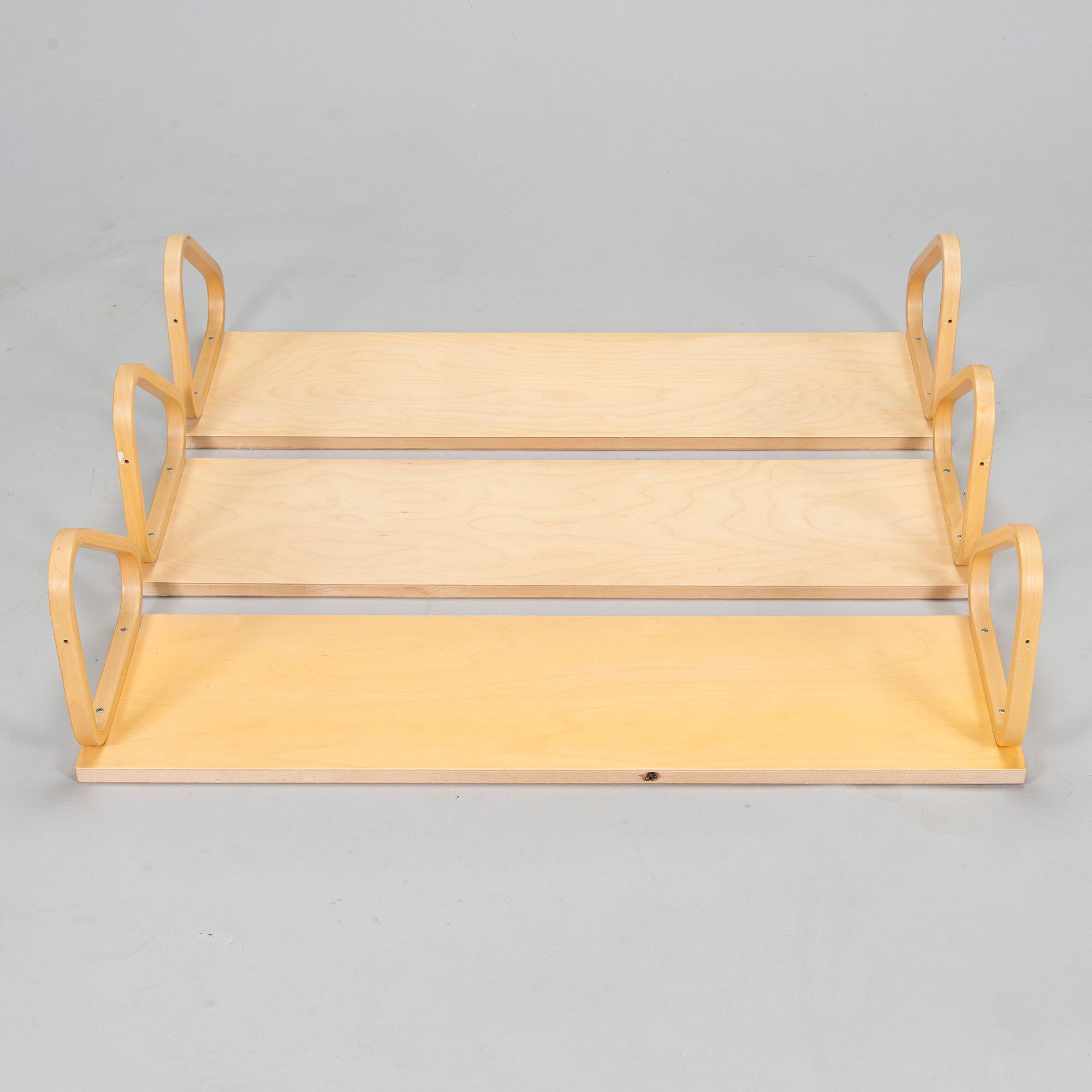 Alvar Aalto, hyllor, 3 st, modell 112B, Artek, 1900-talets slut.