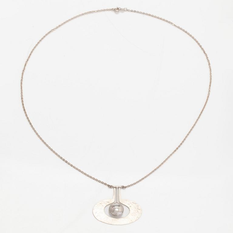 Tapio Wirkkala, hänge, "Päron", silver, Kultakeskus 1975.