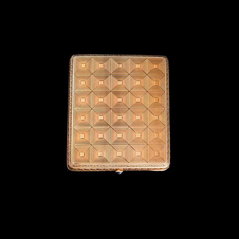 CIGARETTE CASE.