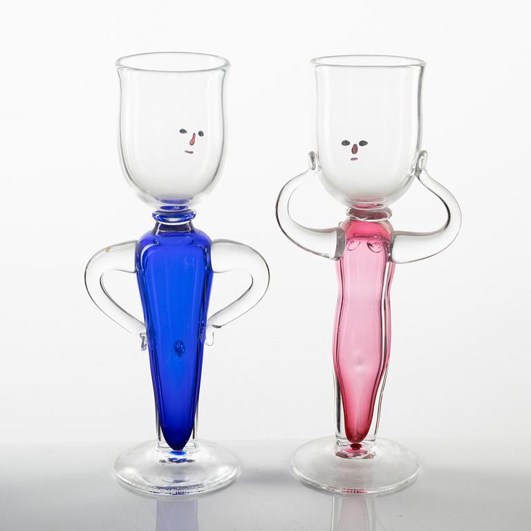 Erik Höglund, a pair of 'Hon och Han' glass cups from Strömbergshyttan 1991.