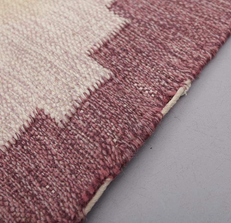 MATTA, rölakan, monogramsignerad HLO, ca 243 x 170 cm.