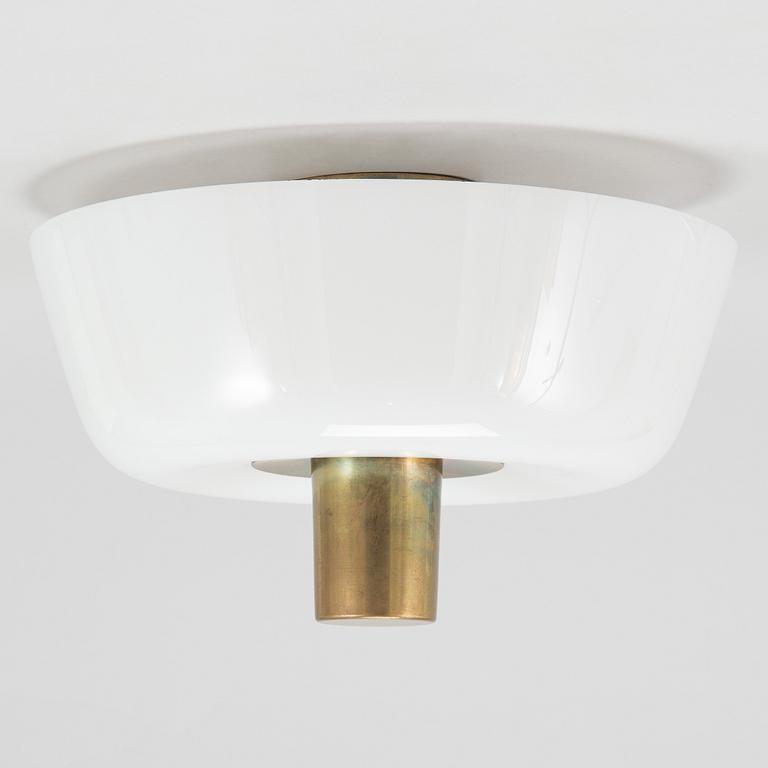 Paavo Tynell, A ceiling light for Taito. Made to order 1950.