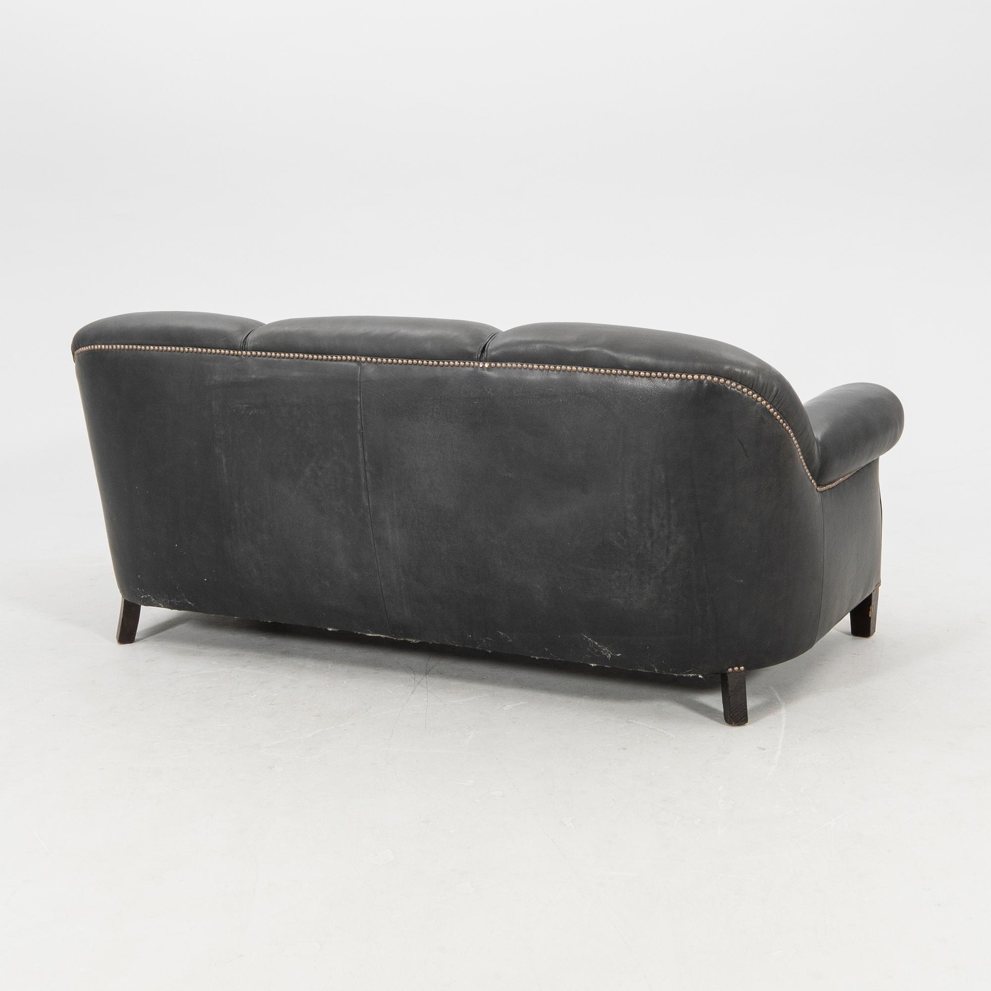 Sofa circa 1900.