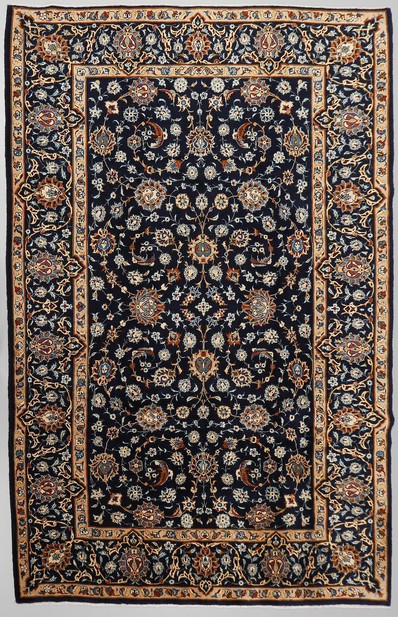 MATTA, Najafabad, 1900-talets senare del, 345 x 243 cm.
