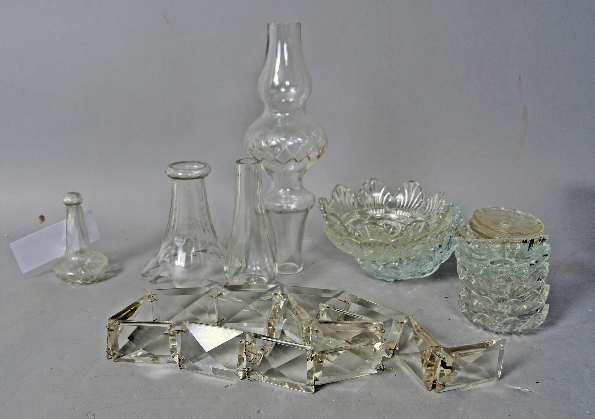 PARTI LJUSKRONEDELAR, glas, 1900-tal.