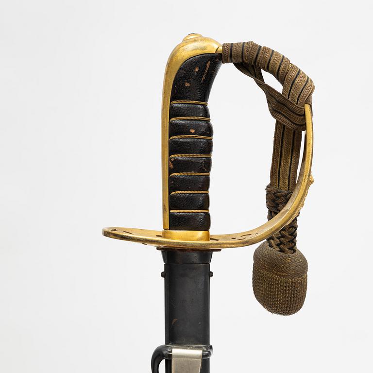 Sabel svensk, m/1893 för kavalleriofficer, med balja.