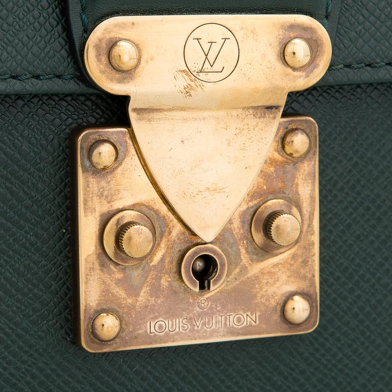 Louis Vuitton, A Taiga leather 'Minuto' Briefcase.